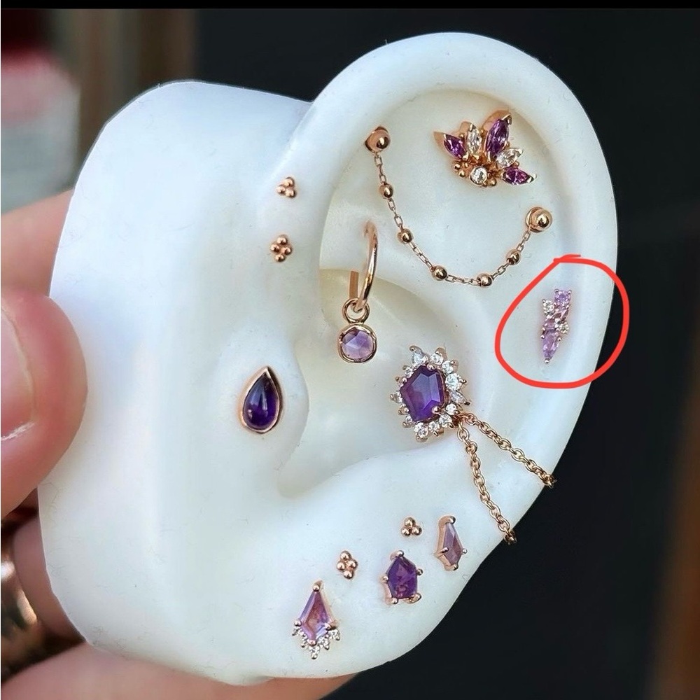 SOLD — THREADLESS: "VISIONARY" END IN GOLD